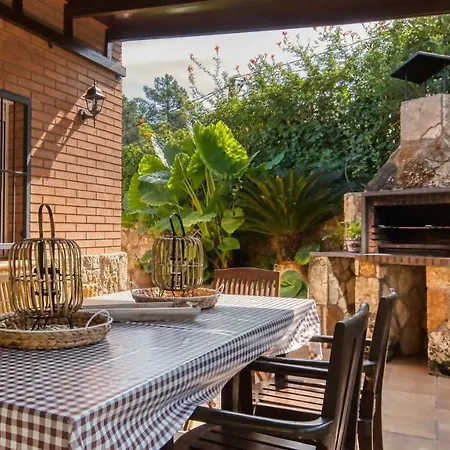 Sleeps 15 Pool Air Con Wifi Villa